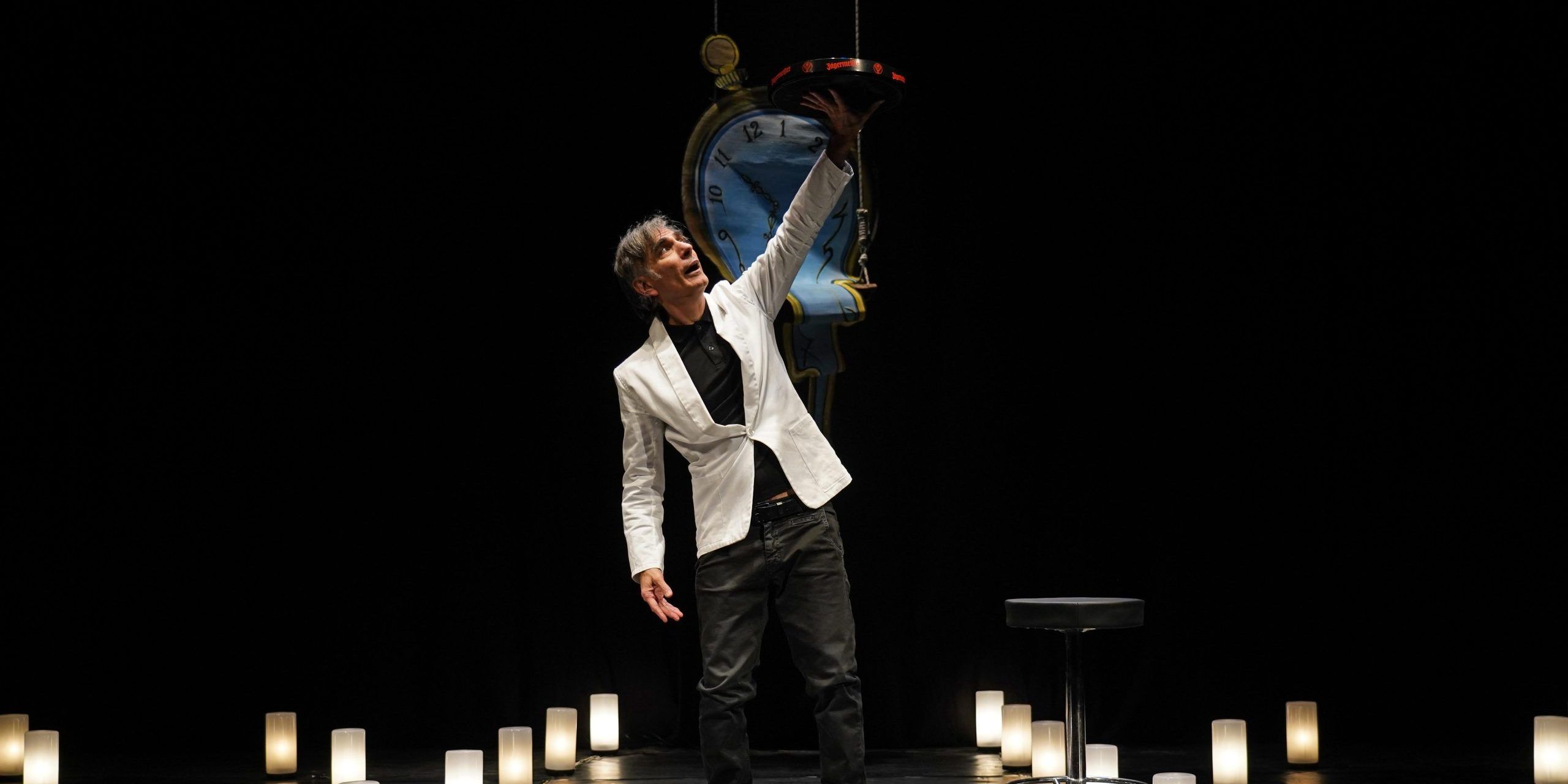 “Via del Popolo”, Saverio La Ruina porta in scena il tempo e la memoria