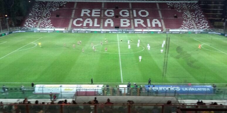 Reggina, sono 3 le manifestazioni di interesse arrivate in Comune. Domani la decisione