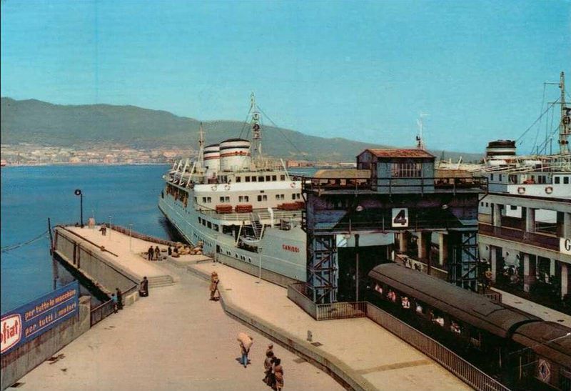 Un corteo per difendere i collegamenti ferroviari nello Stretto