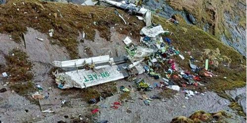 Nepal, aereo con 72 persone a bordo si schianta dopo il decollo