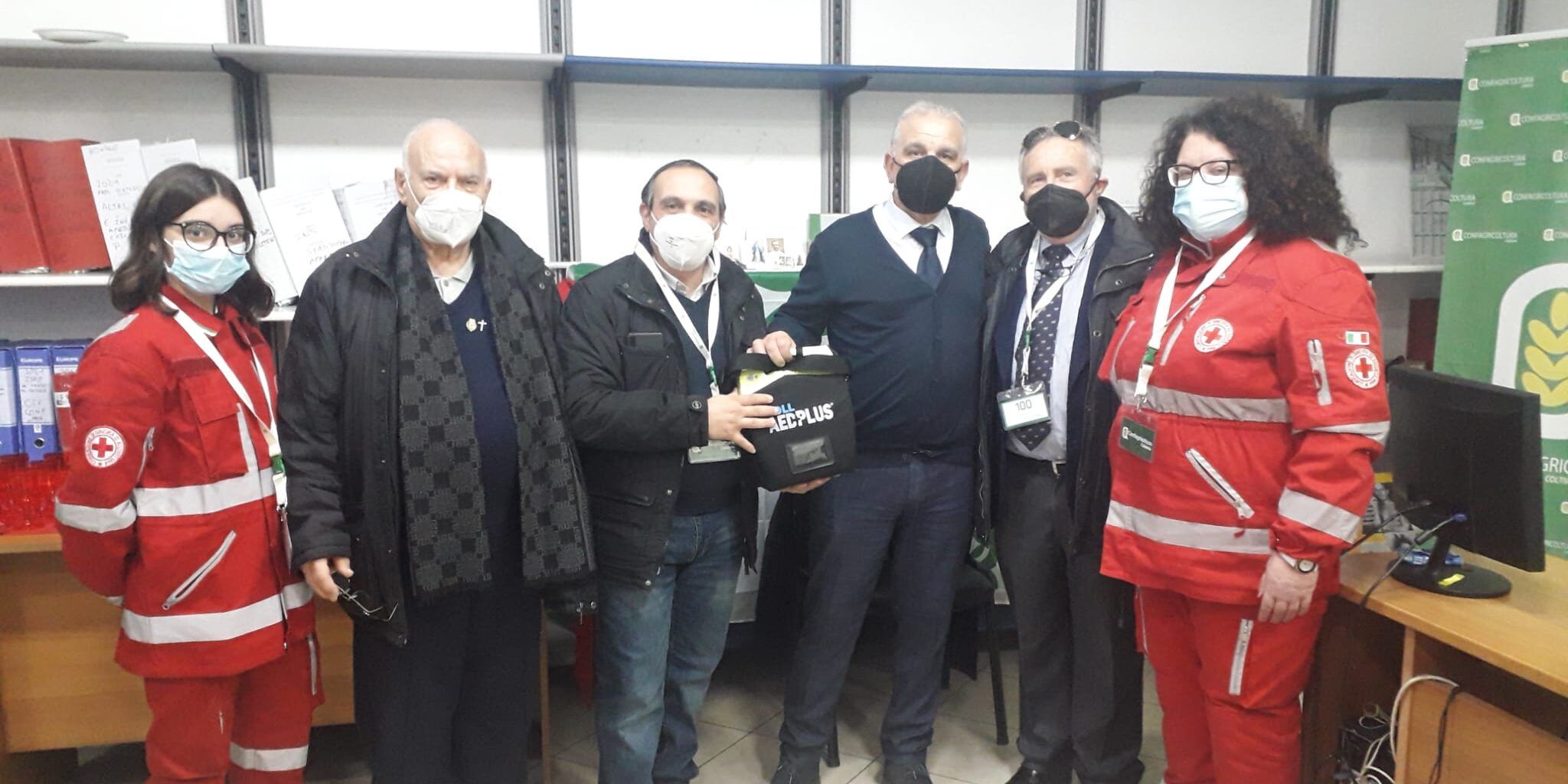 Taurianova, Confagricoltura Reggio dona una defibrillatore alla Croce Rossa