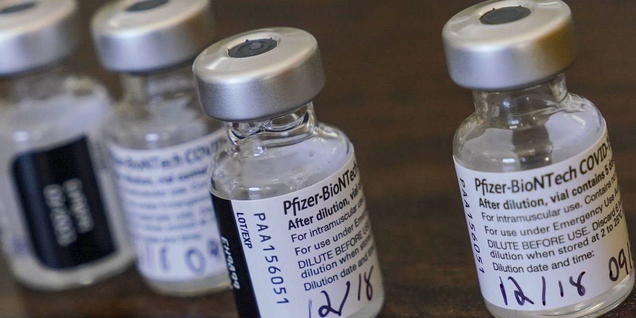 Covid, l’immunità dei vaccini Pfizer e Moderna potrebbe durare anni