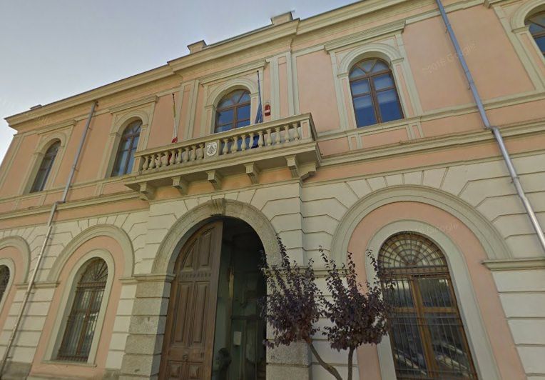 Covid a Borgia, negativi i tamponi su alunni e personale della scuola