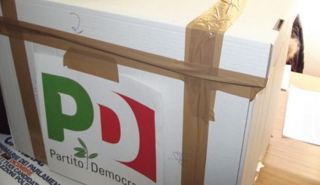 Via il simbolo del Pd nei piccoli Comuni. Ma solo nel Cosentino
