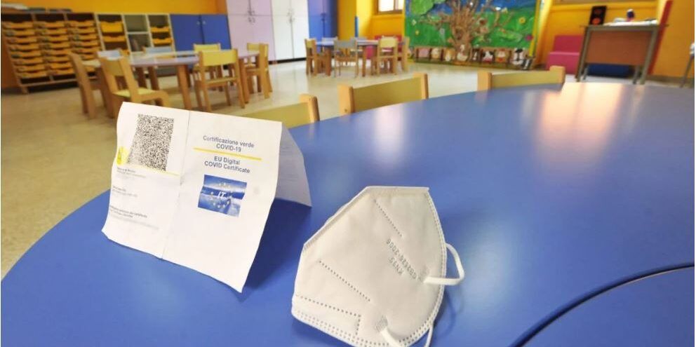 «Reggio non è “zona rossa”». Ordinanza sospesa, si torna a scuola