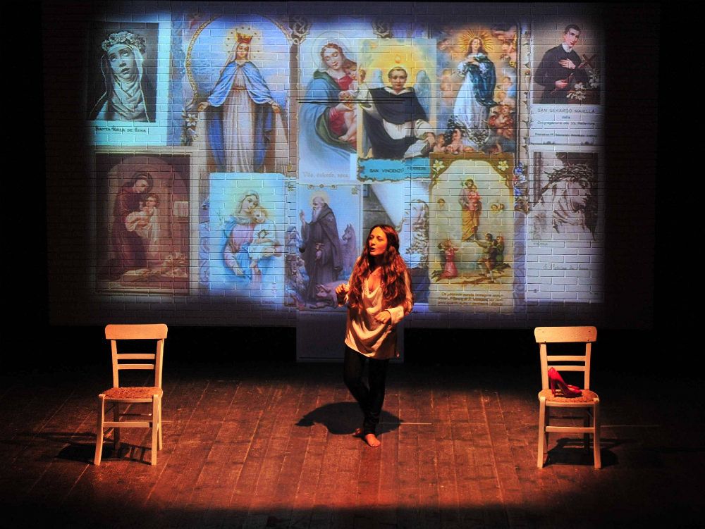 OPERAZIONE INGANNO | Rosy dal libro-shock al teatro