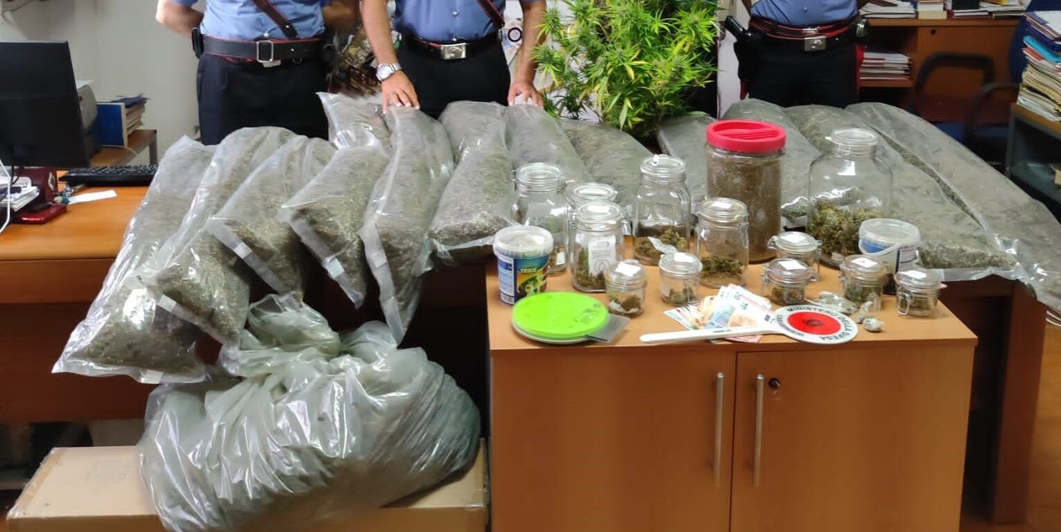 Sequestrati 25 chili di marijuana, arrestato un 40enne nel Cosentino