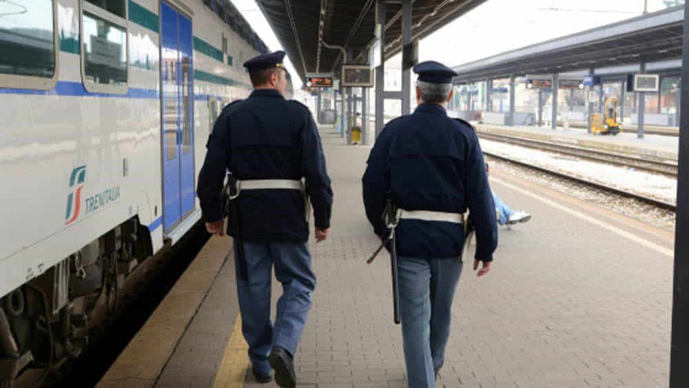Acquappesa, 39enne è stato sfiorato da un treno