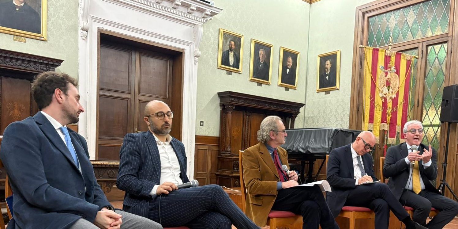 Riforma della giustizia, il Sì e il No a confronto a Catanzaro. Quando il dibattito non si trasforma in un ring