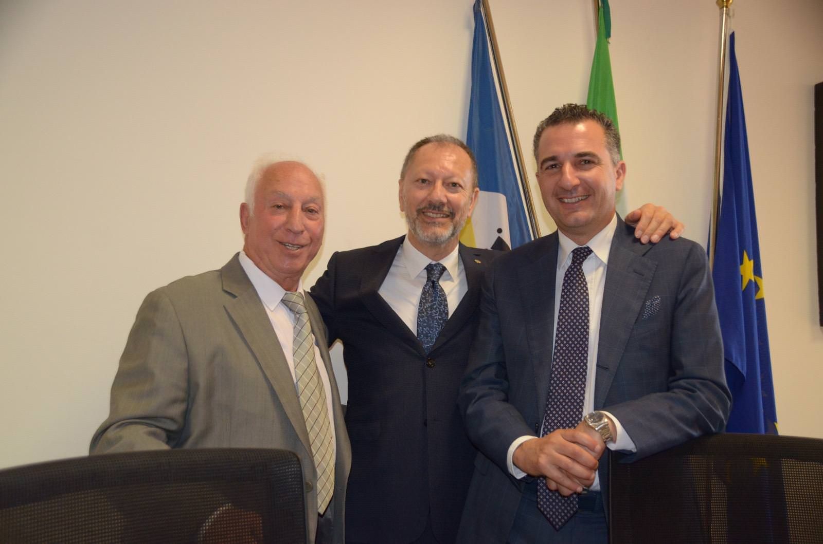 «Contro i tagli della Regione, costruiamo una Fondazione per i calabresi del mondo»