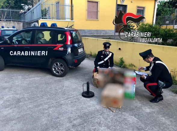 Fuochi d'artificio e mortaio in sacrestia, denunciato priore nel Vibonese