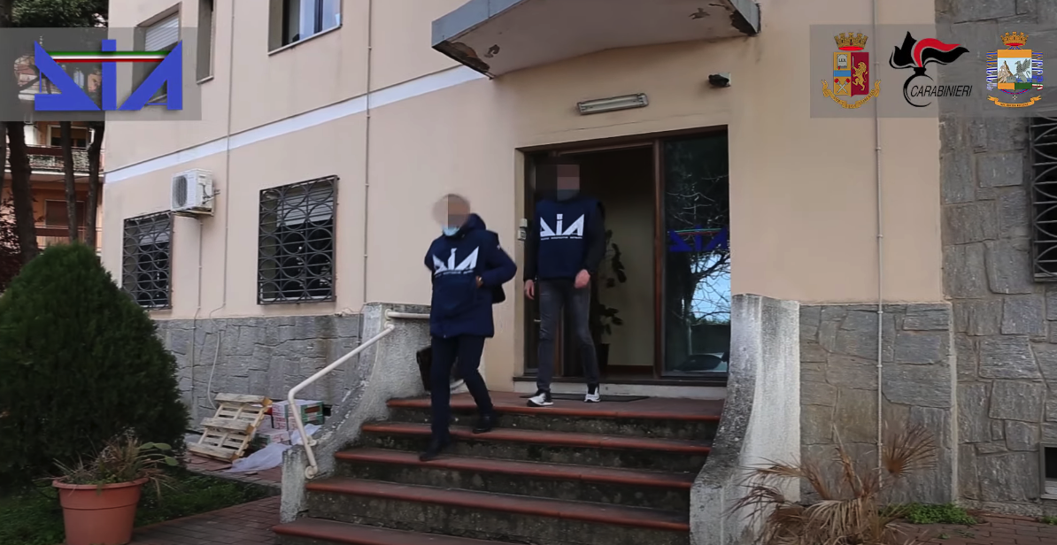 Le rivelazioni del carabiniere ad Antonio Gallo. «Se tornassi indietro starei più attento»