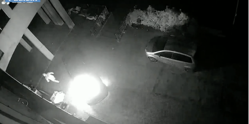 Incendia un'auto a Palmi ma viene incastrato dalle telecamere: arrestato 56enne