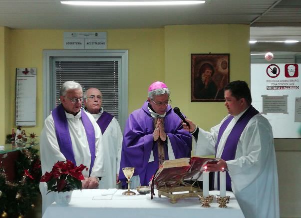 Lamezia Terme, la messa del vescovo nel reparto di Oncologia