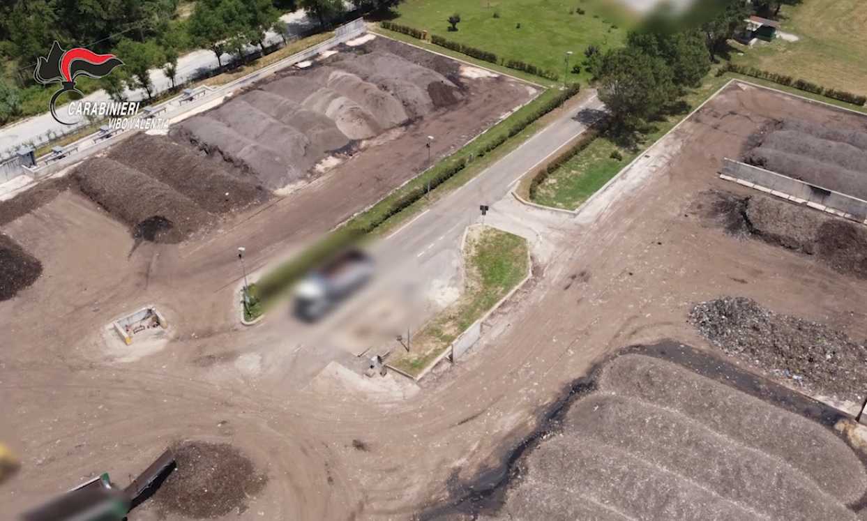 I «rifiuti nocivi» disseminati tra il Parco delle Serre e il Mesima: l’inquinamento ambientale (e le omissioni) nel Vibonese