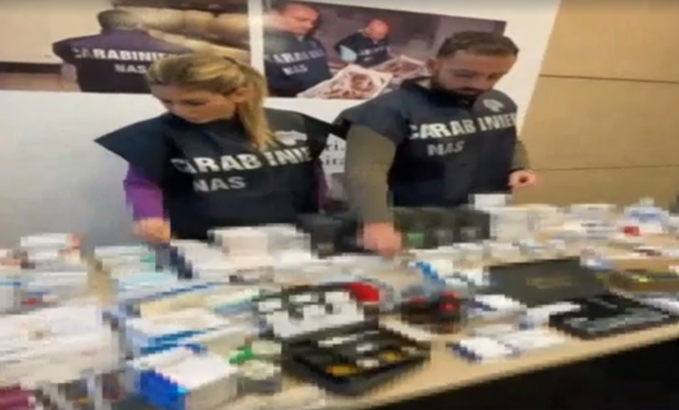 Anabolizzanti dalla Calabria alla Toscana: 36enne di Cassano ai domiciliari