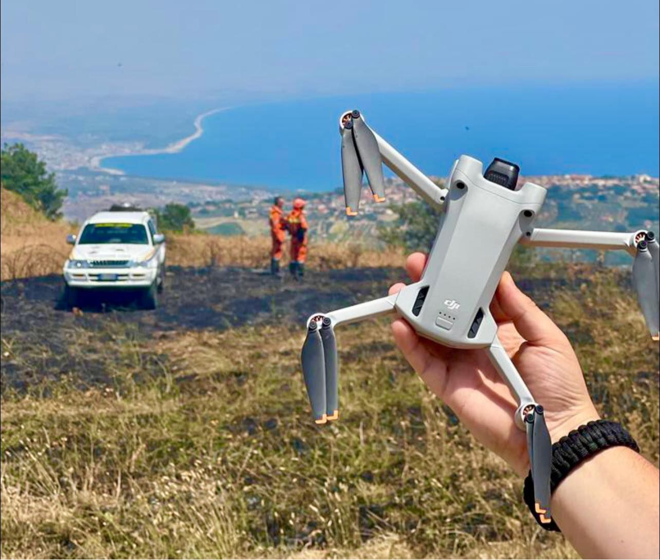 Occhiuto: «Monitoraggio incendi, coste e depuratori in Calabria non è mai andato in vacanza»