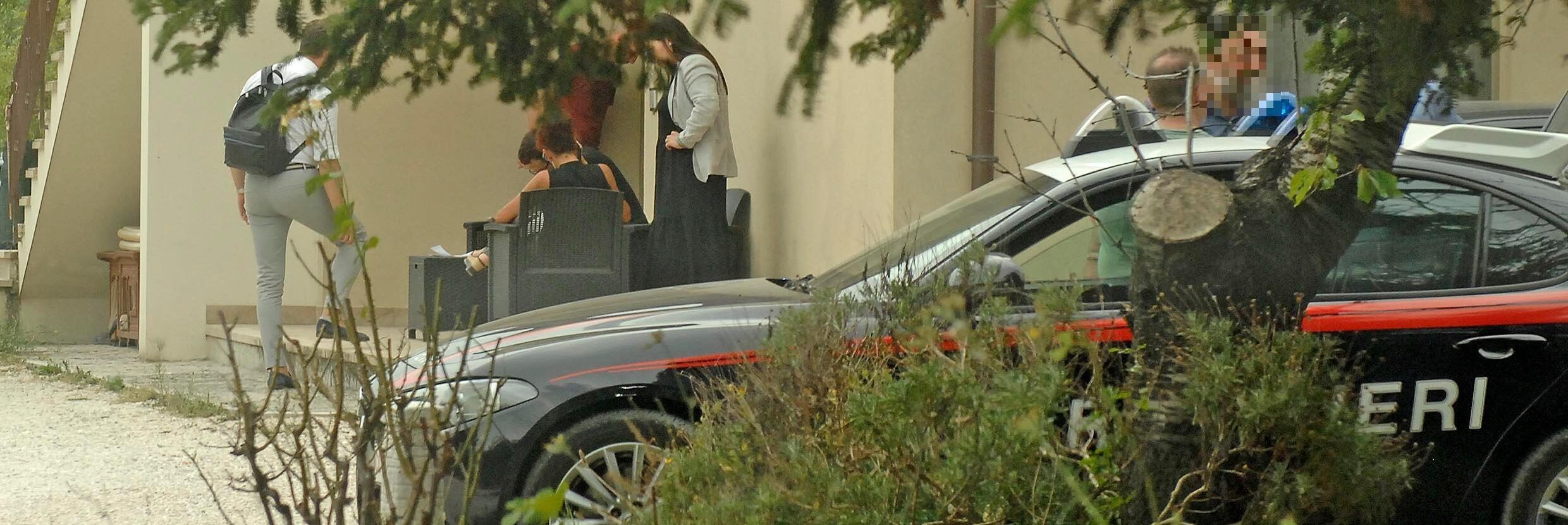 Spara ed uccide la cognata nel Pesarese, si è costituito