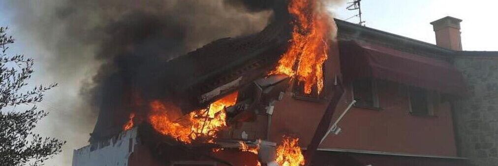 Esplode palazzina nel Padovano, muore una donna. Feriti il marito ed i figli