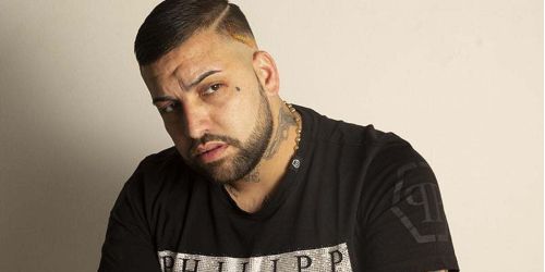 «Il neomelodico nipote di un boss mafioso alla festa per i 18 anni del giovane Nirta»