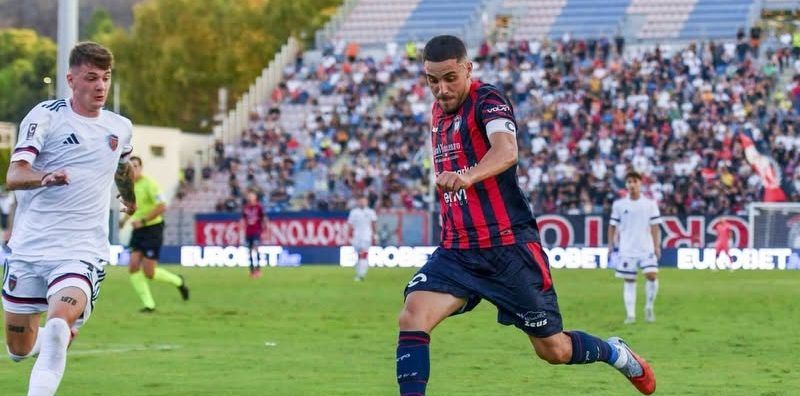 Guido Gomez passa al Bari, il Crotone saluta il suo capitano