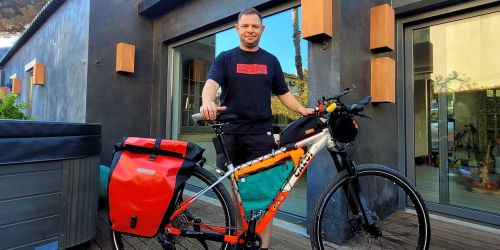 Dal Portogallo all'Arberia in bici per riscoprire le sue origini