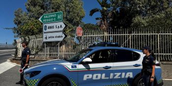 Fuga in autostrada verso Reggio Calabria, inseguito e fermato dalla Polizia: a bordo aveva oltre 2 kg di cocaina