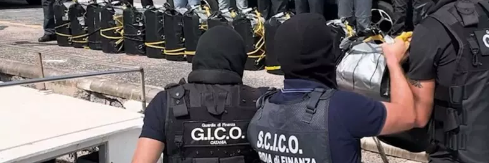 Sequestrati in Sicilia 540 chili di droga su un peschereccio. 5 arresti