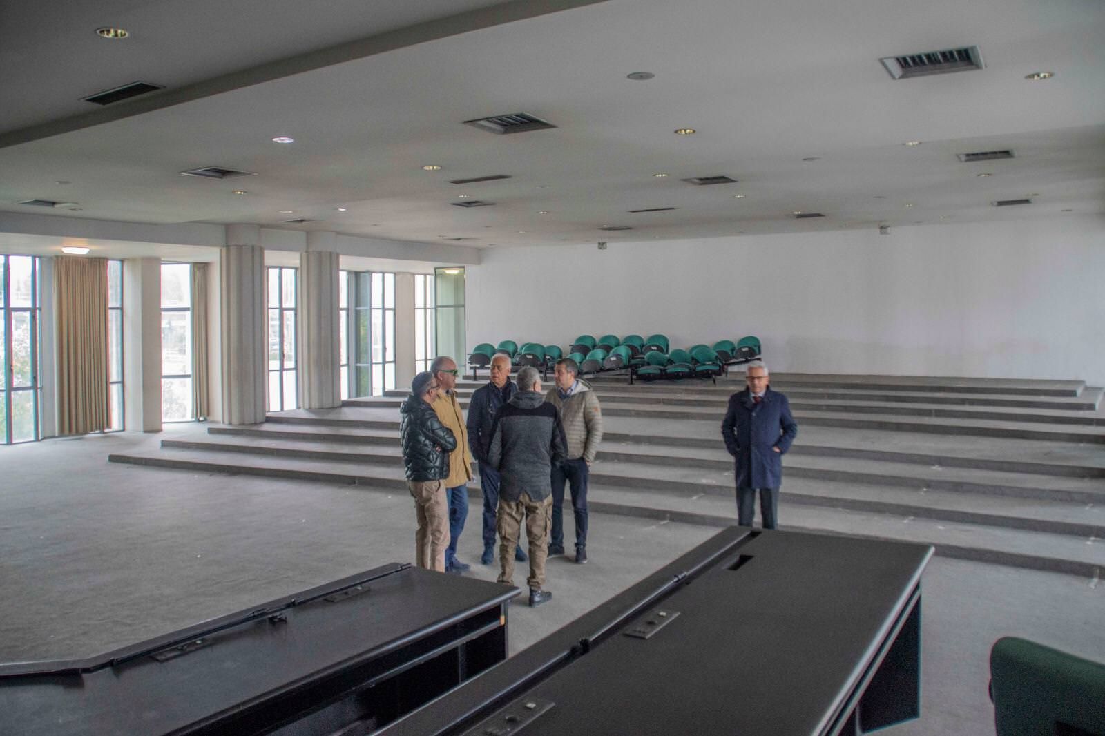 Rende, ristrutturazione in corso per la sala consiliare