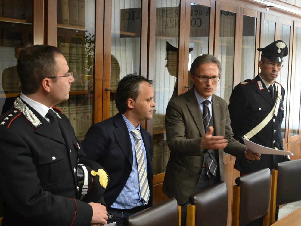 Scacco ai ladri di solidarietà