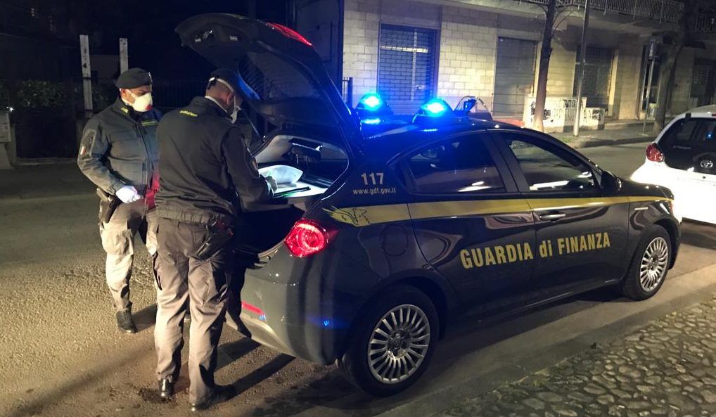 Reggio Calabria, denunciata per aver percepito indebitamente fondi destinati ad una sartoria