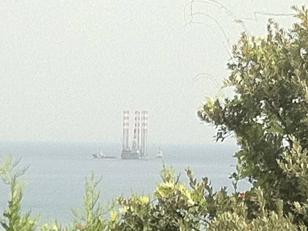 Crotone, l`Eni avvia lavori in mare senza alcun preavviso