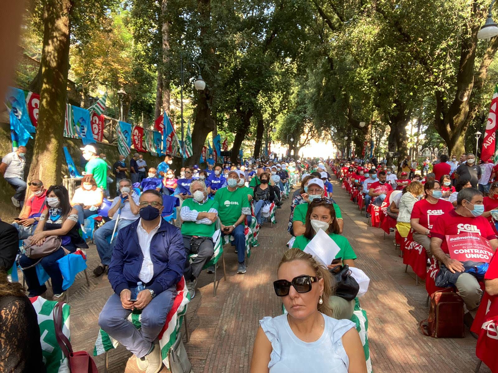 «Chiediamo lavoro, non assistenzialismo»