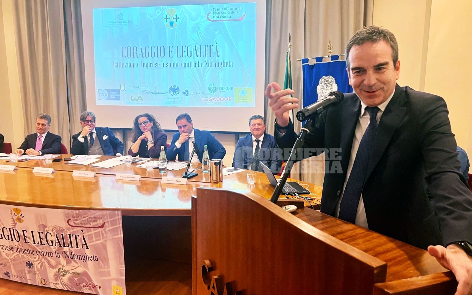 Il presidente Occhiuto: «Intoccabile l’ordinanza sull’emergenza ospedaliera. Già risolto il corto circuito nell’Inail»