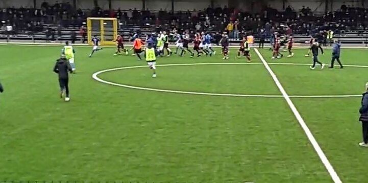 Rissa durante la partita Virtus Rosarno-Real Pizzo, daspo per 11 calciatori