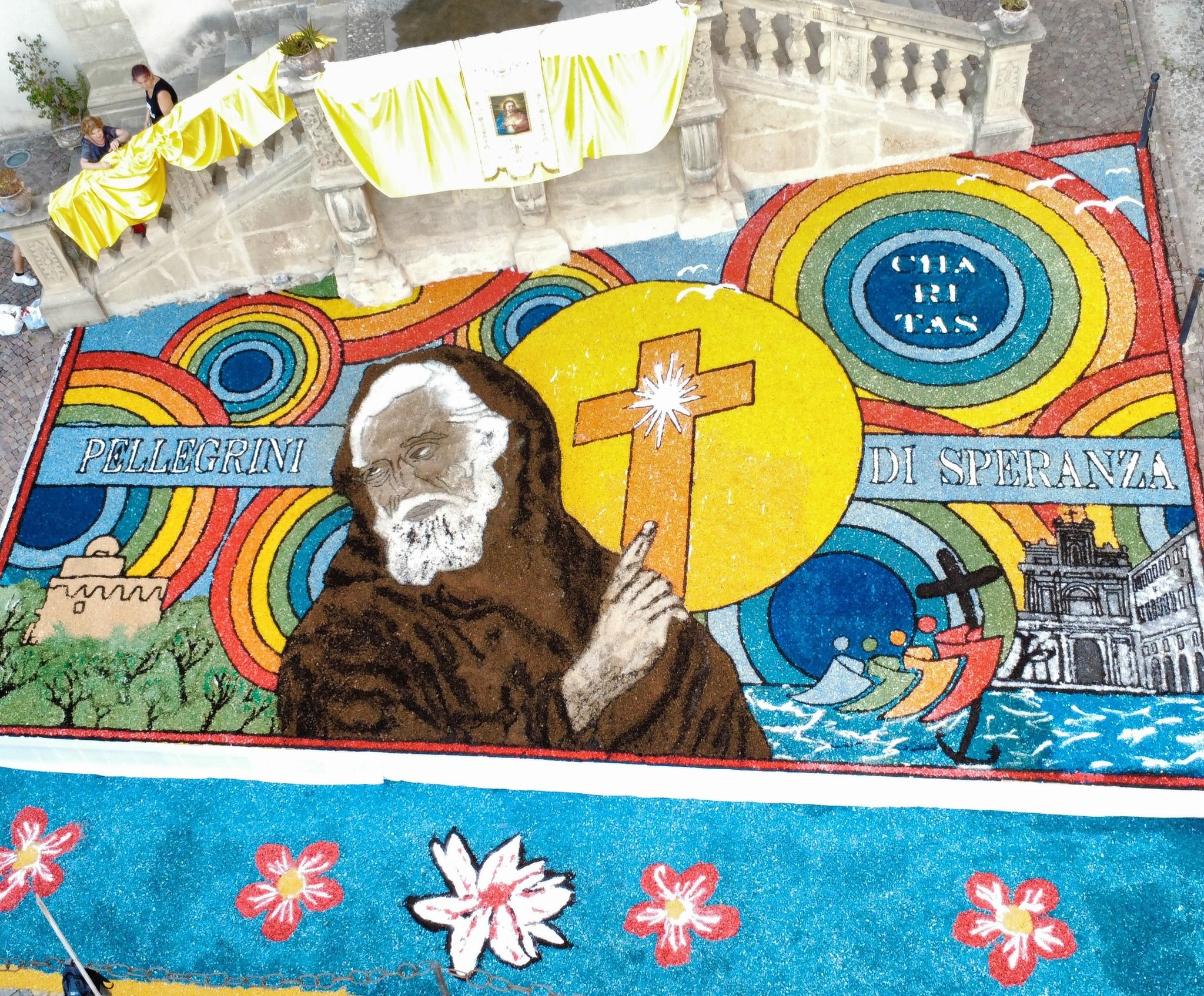 Un «capolavoro di colori» all’infiorata di Paola