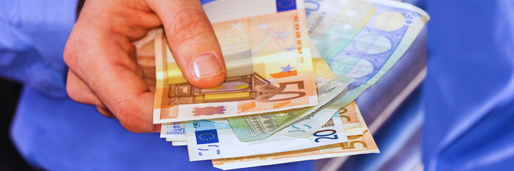 Oltre la metà della spesa delle famiglie in cibo, benzina e bollette