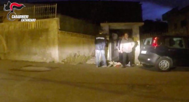 Armi e droga, 14 arresti a Catanzaro – NOMI E VIDEO