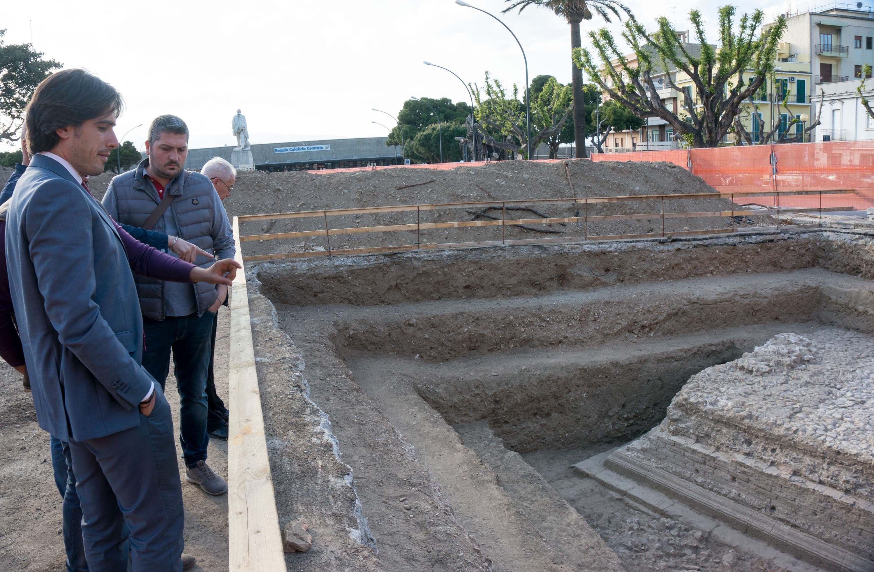 Affiorano tesori dal sottosuolo di Reggio