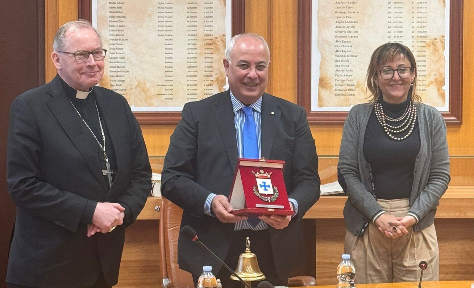 Il Cardinale Eijk in visita alla Camera di Commercio di Cosenza