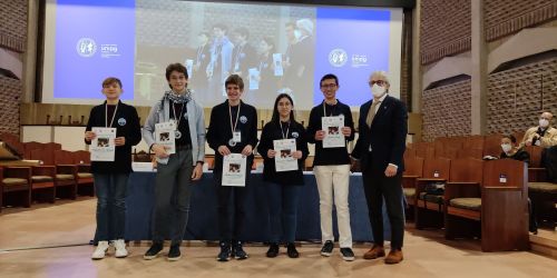Studenti di Reggio Calabria trionfano alle Olimpiadi dell'astronomia