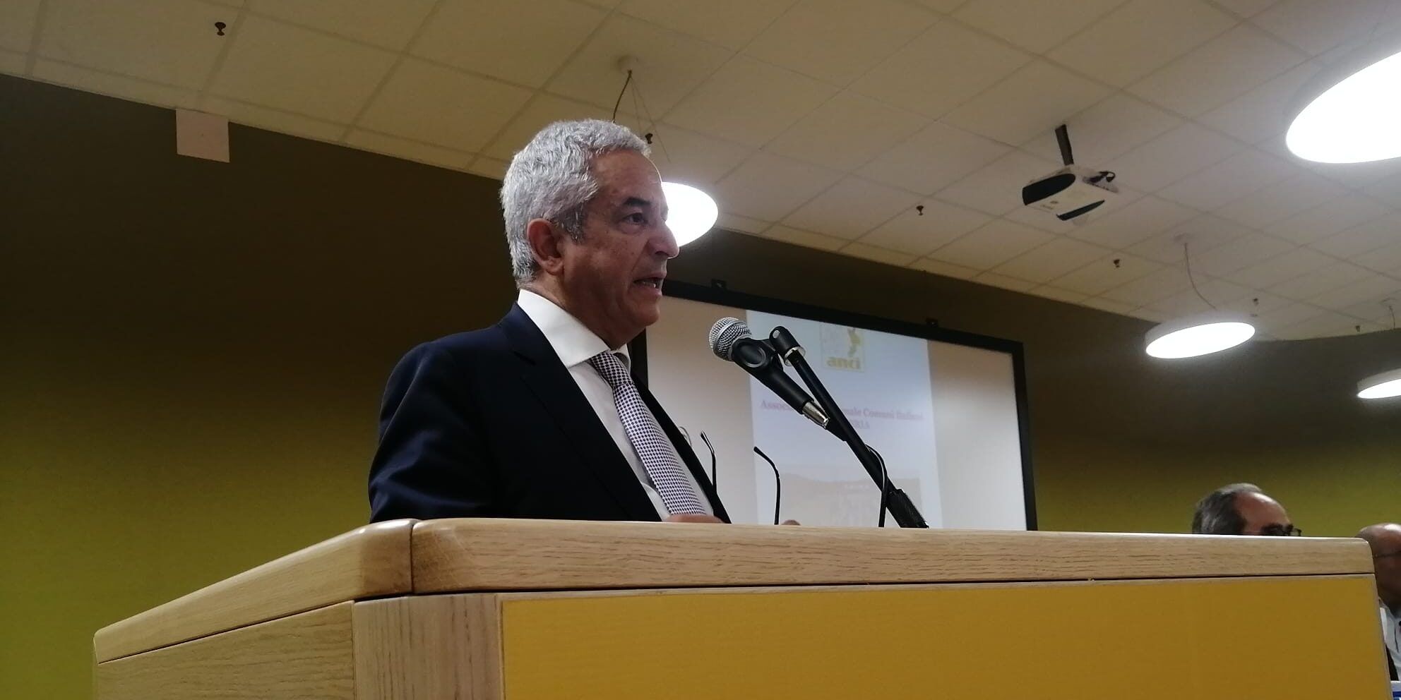 Manna scrive ai consiglieri regionali: «C’è bisogno di unità d’intenti»