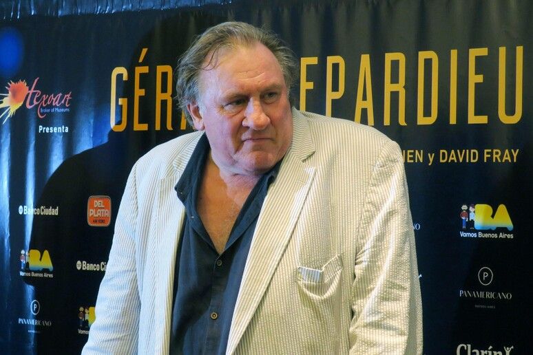 Depardieu in stato di fermo per molestie sessuali