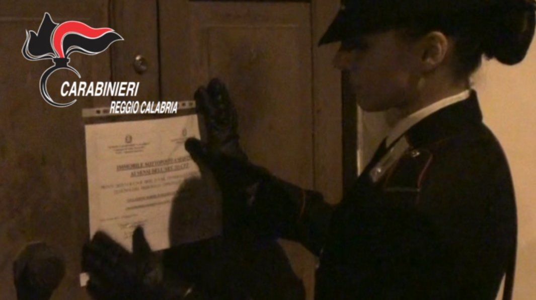 Gioia Tauro, sequestrate le "case a luci rosse" – VIDEO