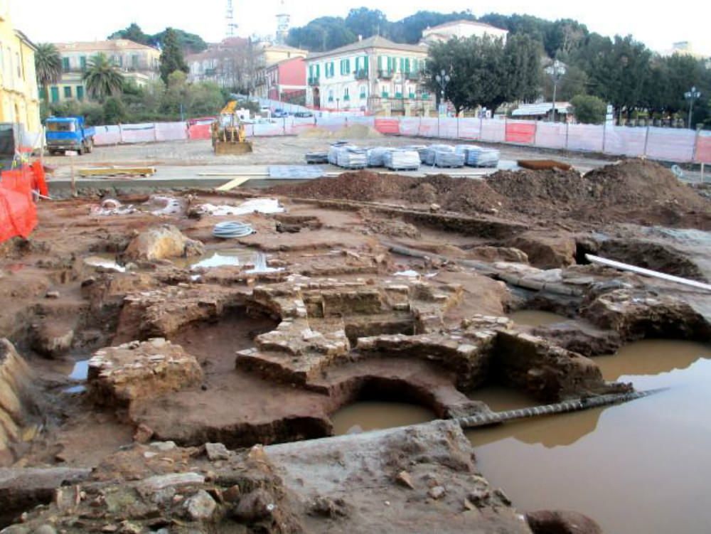 Vibo, reperti archeologici nel fango