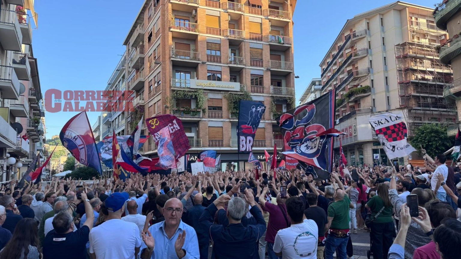 Cosenza calcio, il tempo corre e la città resta sospesa: cessione in stallo e progetto alternativo