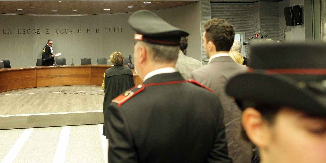 Bimba uccisa a botte nel Comasco, ergastolo al compagno della madre