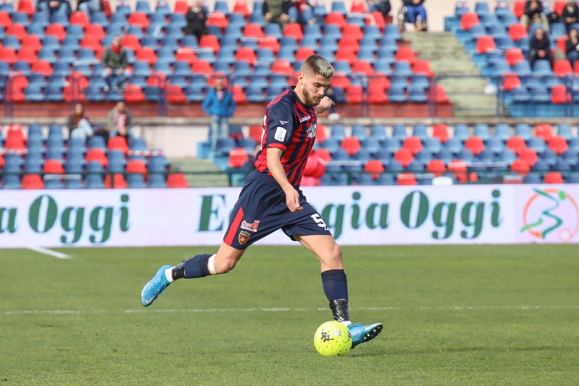 Calciatore del Cosenza coinvolto in un incidente. È in buone condizioni