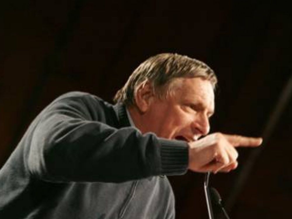 Don Ciotti tra i ragazzi di Libera a Catanzaro