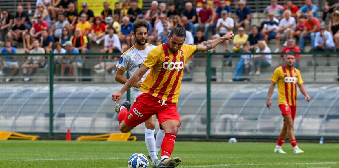 Tris del Catanzaro contro il Chisola. Doppietta di Pittarello